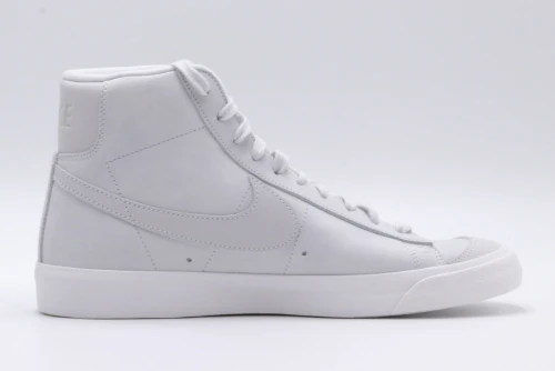 Nike Blazer Mid Premium Sneakers (DQ7572 001)