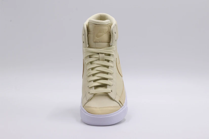 Nike Blazer PRM MF Γυναικεία Sneakers Μπεζ, Λευκά