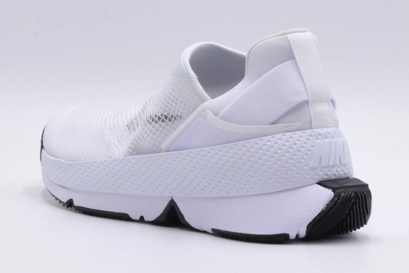 Nike Go Flyease Sneakers (DR5540 102)