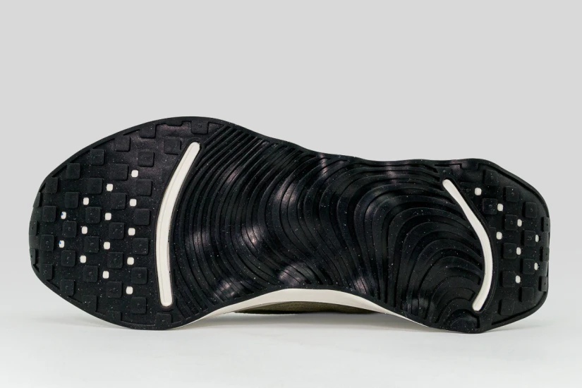 Nike Motiva Ανδρικά Παπούτσια για Περπάτημα Χακί, Εκρού, Μαύρα