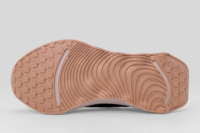 Nike Motiva Παπούτσια για Περπάτημα Μπορντό, Σομόν, Εκρού