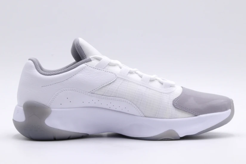 Jordan Air 11 CMFT Low Sneakers Λευκά, Γκρι