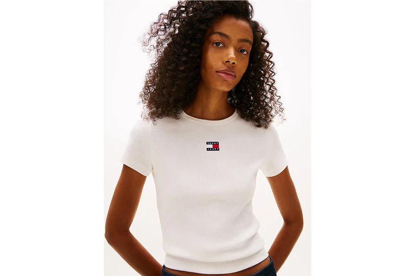 Tommy Jeans Badge Ribbed Slim Fit Γυναικείο Κοντομάνικο T-Shirt Εκρού