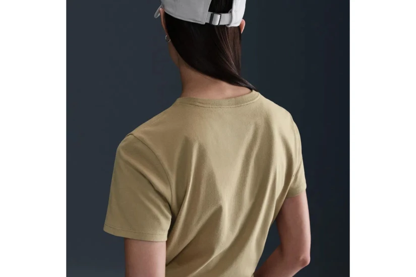 Nike Sportswear Club Essentials Γυναικείο Κοντομάνικο T-Shirt Μπεζ