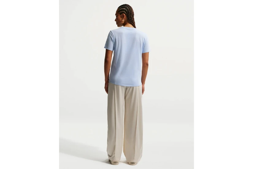 Nike Sportswear Club Essentials Γυναικείο Κοντομάνικο T-Shirt Γαλάζιο
