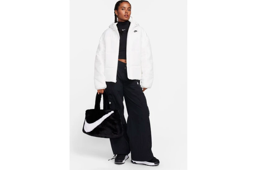 Nike Classic Puffer Γυναικείο Puffer Μπουφάν με Κουκούλα Λευκό