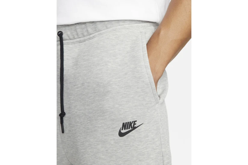 Nike Sportswear Tech Fleece Ανδρική Αθλητική Βερμούδα Γκρι