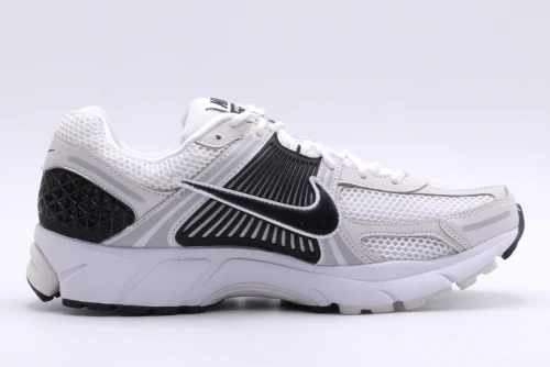 Nike Zoom Vomero 5 Sneakers (FB9149 101)