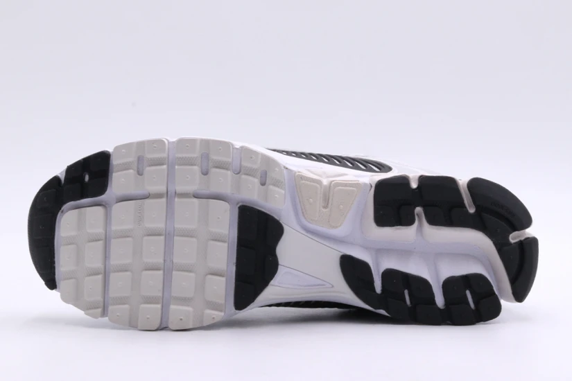 Nike Zoom Vomero 5 Ανδρικά Sneakers Λευκά, Γκρι Ανοιχτά, Μαύρα