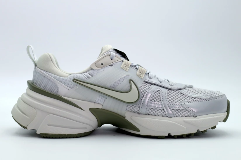 Nike V2K Run Sneakers Γκρι, Κυπαρισσί
