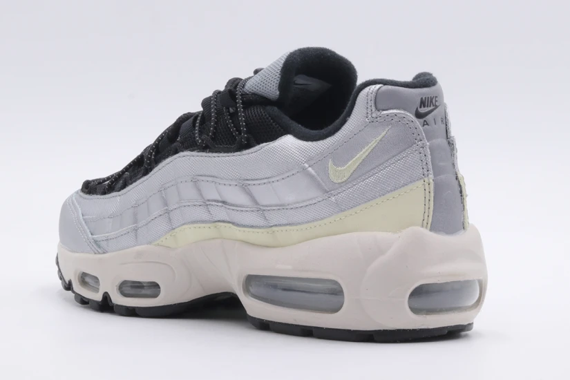 Nike Air Max 95 Γυναικεία Sneakers Ασημί, Μαύρα, Λευκά