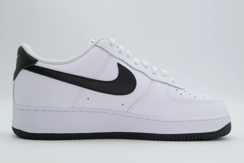 Nike Air Force 1 '07 Ανδρικά Sneakers Λευκά, Μαύρα
