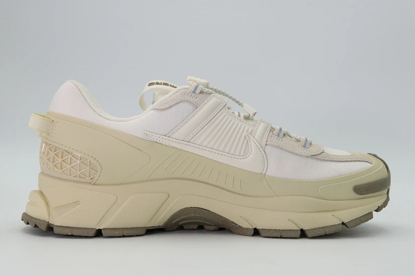 Nike Zoom Vomero Roam Winterized Ανδρικά Sneakers