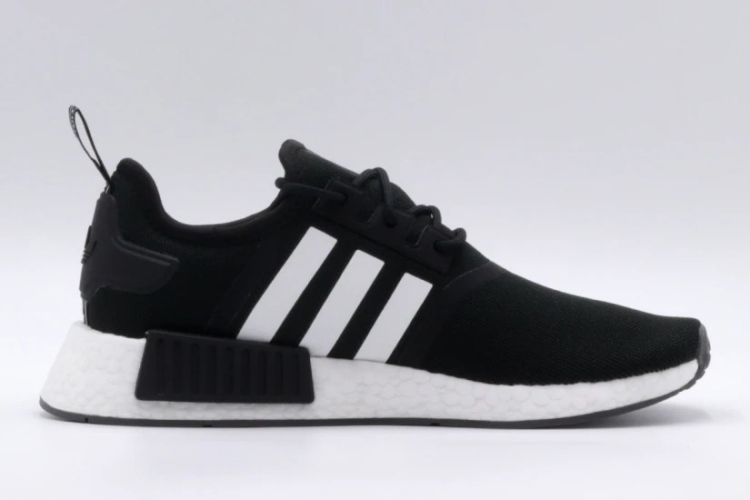 Adidas Originals NMD_R1 Primeblue Ανδρικά Sneakers Μαύρα, Λευκά