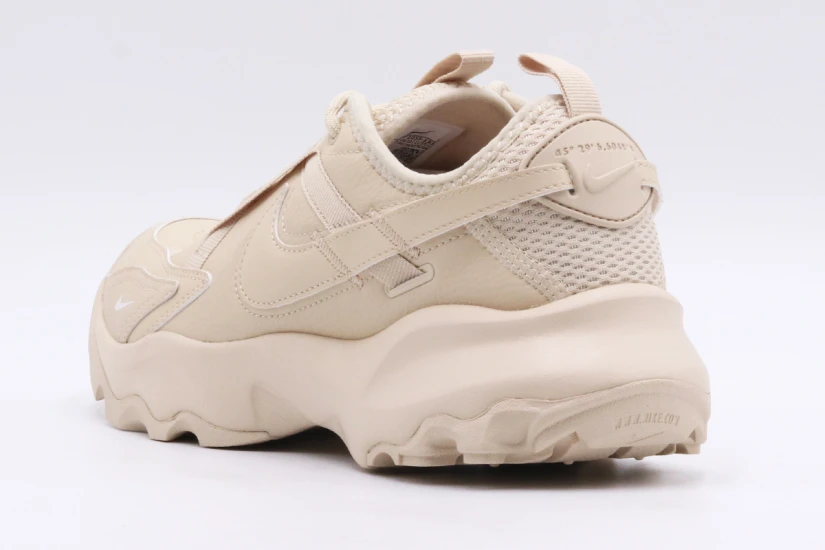 Nike TC 7900 Γυναικεία Sneakers Μπεζ