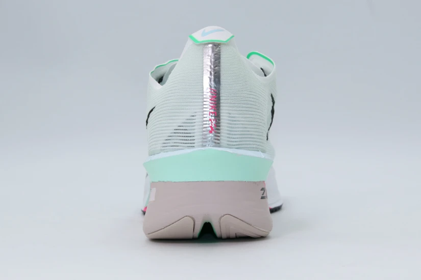 Nike Zoomx Vaporfly 4 Ανδρικά Αθλητικά Παπούτσια για Τρέξιμο Λευκά, Φυστικί, Φούξια
