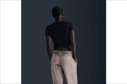 Nike Sportswear Chill Knit Crop T-Shirt Γυναικείο (HF9538 011)
