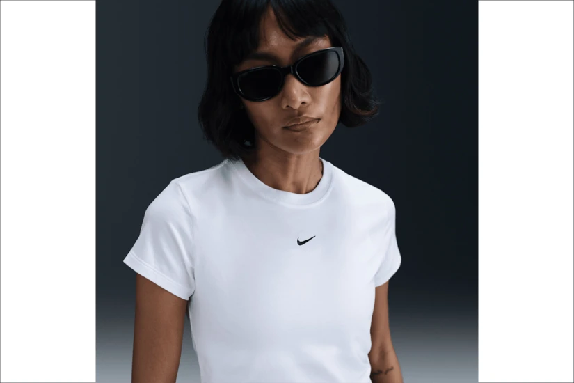 Nike Sportswear Chill Knit Cropped Γυναικείο Κοντομάνικο T-Shirt Λευκό