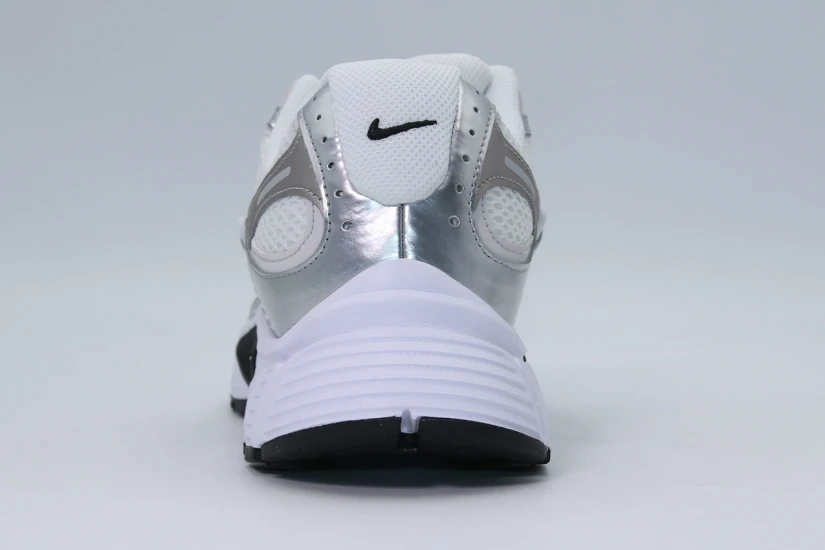 Nike V5 RNR Ανδρικά Sneakers Λευκά, Ασημί, Γκρι Ανοιχτό, Μαύρα