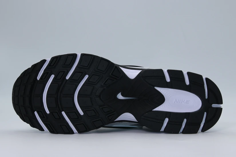 Nike V5 RNR Ανδρικά Sneakers Λευκά, Ασημί, Γκρι Ανοιχτό, Μαύρα