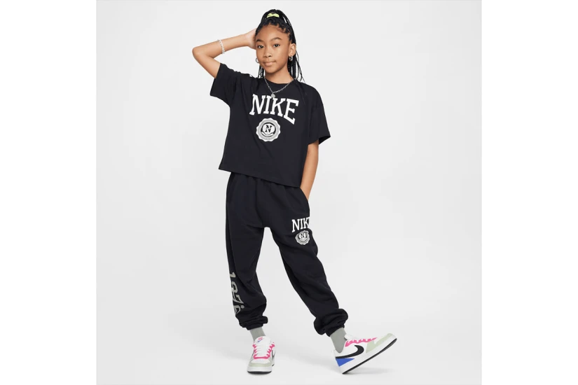 Nike Sportswear Παιδικό Κοντομάνικο T-Shirt Μαύρο