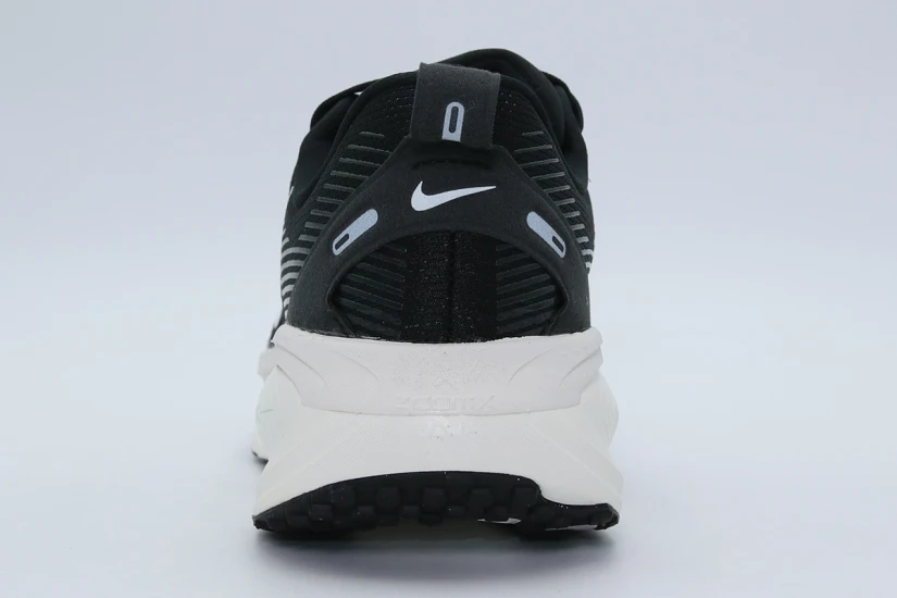 Nike Vomero 18 Αθλητικά Παπούτσια για Τρέξιμο Μαύρα, Λευκά