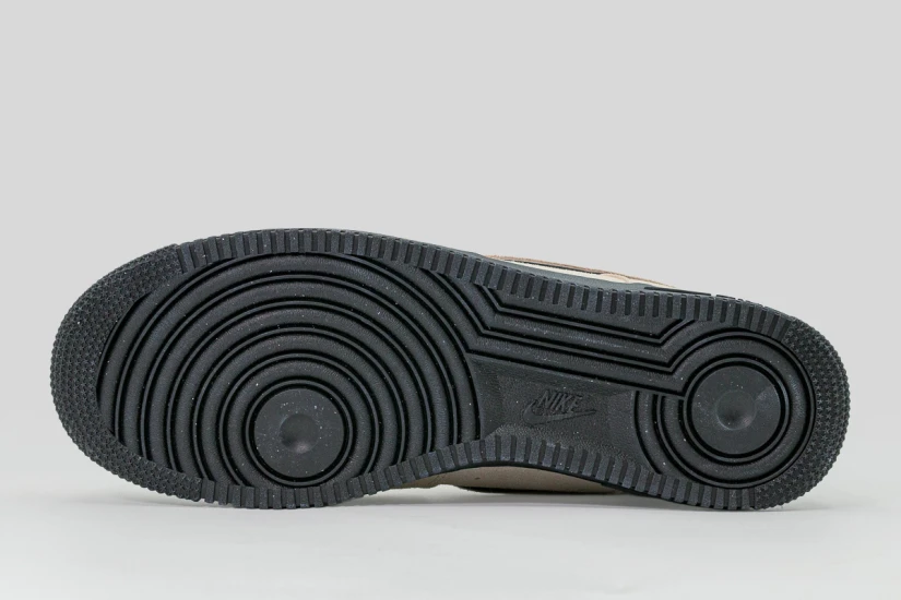 Nike Air Force 1 07 Lv8 Ανδρικά Sneakers Μπεζ, Μαύρα