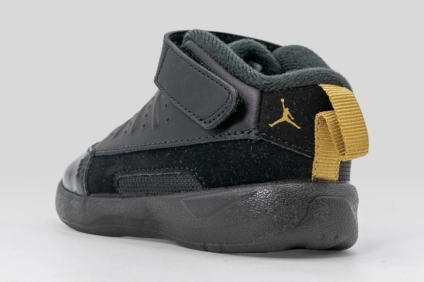 Jordan Max Aura 7 Βρεφικά Sneakers Μαύρα