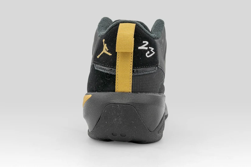 Jordan Max Aura 7 Sneakers Μαύρα, Χρυσά
