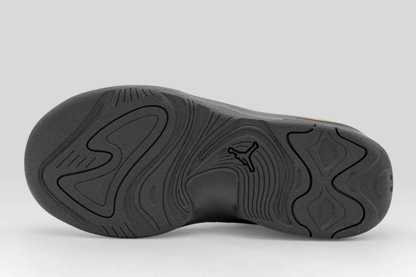 Jordan Max Aura 7 Sneakers Μαύρα, Χρυσά