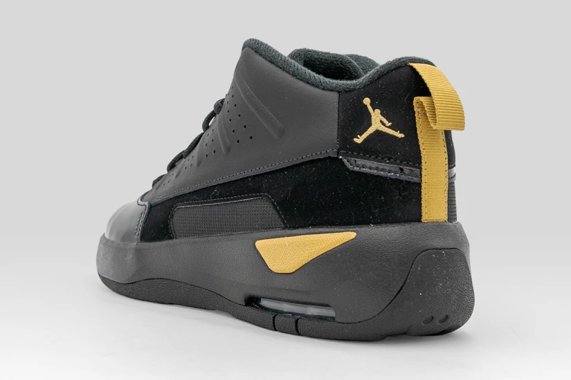 Jordan Max Aura 7 Sneakers Μαύρα, Χρυσά