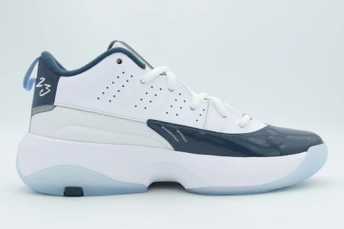 Jordan Max Aura 7 Sneakers (HQ2091 402)