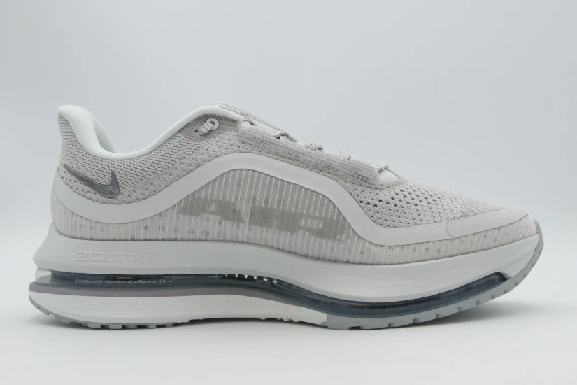 Nike Pegasus Premium Ανδρικά Αθλητικά Παπούτσια για Τρέξιμο Γκρι Ανοιχτό, Λευκά, Μαύρα
