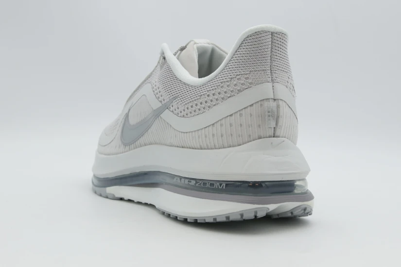 Nike Pegasus Premium Ανδρικά Αθλητικά Παπούτσια για Τρέξιμο Γκρι Ανοιχτό, Λευκά, Μαύρα