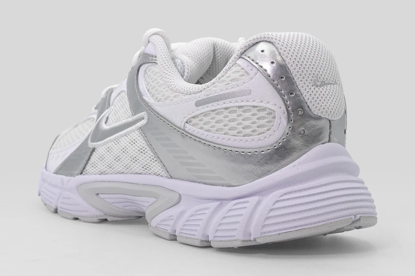 Nike V5 RNR Sneakers Λευκά, Ασημί, Εκρού