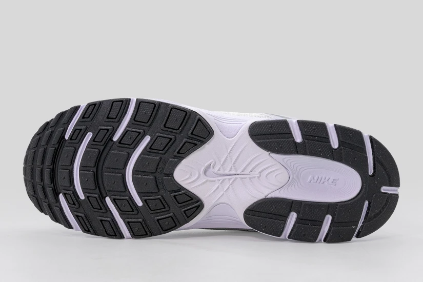 Nike V5 RNR Sneakers Εκρού, Λευκά, Χρυσά