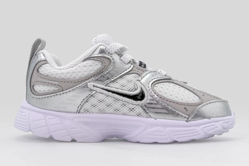 Nike V5 RNR Βρεφικά Sneakers Λευκά, Ασημί, Γκρι