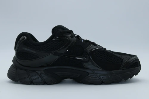 Nike V5 Rnr Sneakers (HQ7901 001)