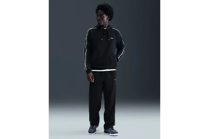 Nike LeBron Standard Issue Therma-Fit Ανδρικό Φούτερ με Κουκούλα Μαύρο