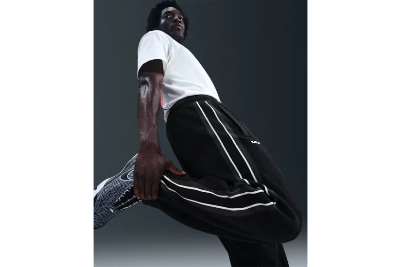 Nike LeBron Standard Issue Therma-Fit Ανδρικό Παντελόνι Φόρμας Μαύρο