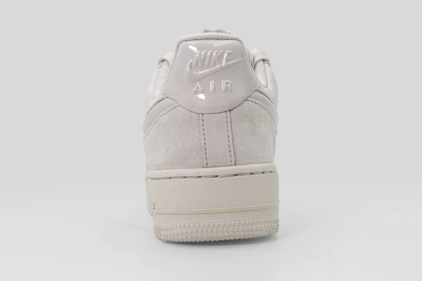 Nike Air Force 1 07 Lv8 Sneakers Εκρού