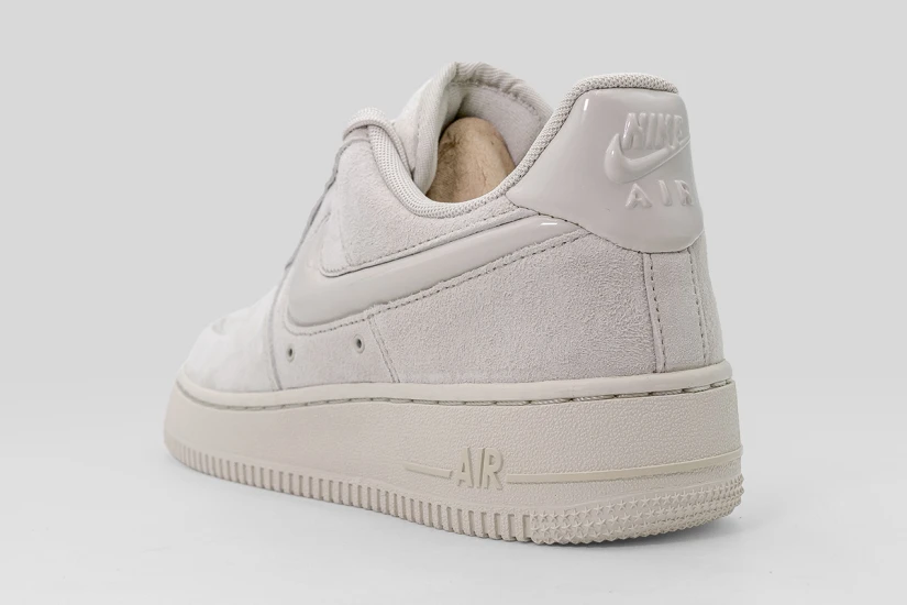 Nike Air Force 1 07 Lv8 Sneakers Εκρού