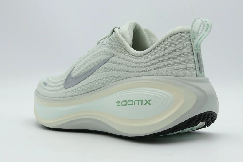 Nike Vomero Plus Αθλητικά Παπούτσια Για Τρέξιμο (HV8154 004)
