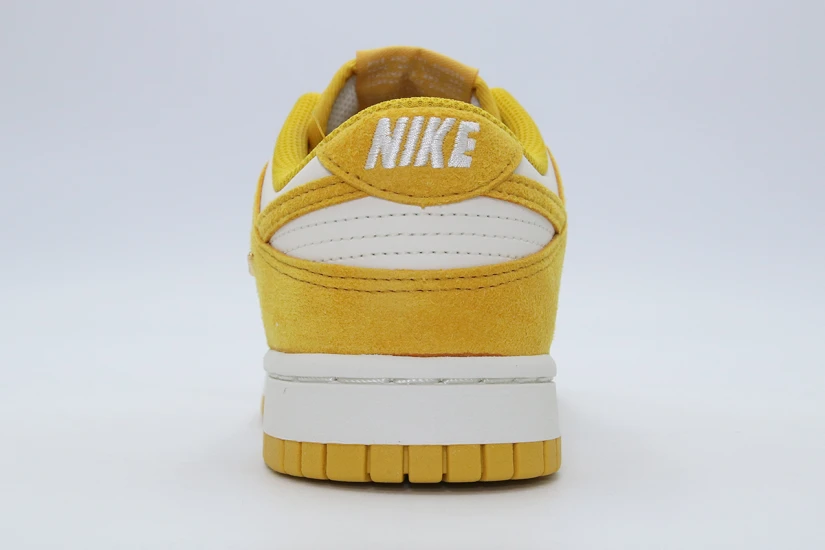 Nike Dunk Low Sneakers Λευκά, Μουσταρδί