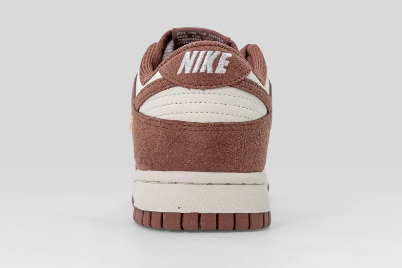 Nike Dunk Low Sneakers Καφέ, Λευκά