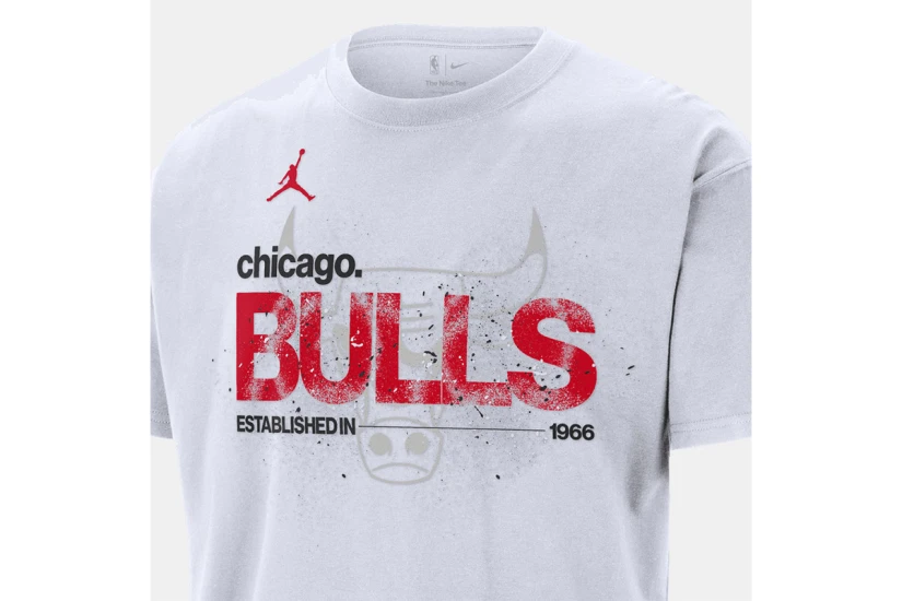 Nike NBA Chicago Bulls Courtside 85 Statement Ανδρικό Κοντομάνικο T-Shirt Λευκό