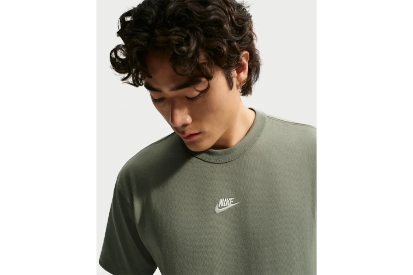 Nike Sportswear Premium Essentials Ανδρικό Κοντομάνικο T-Shirt Χακί