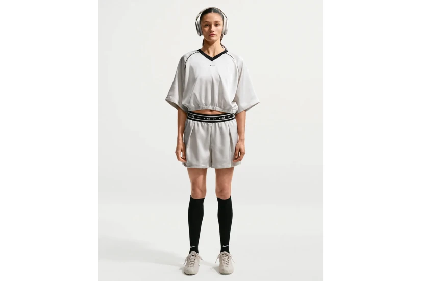 Nike Sportswear Oversized Satin Γυναικείο Κοντομάνικο T-Shirt Εκρού, Μαύρο