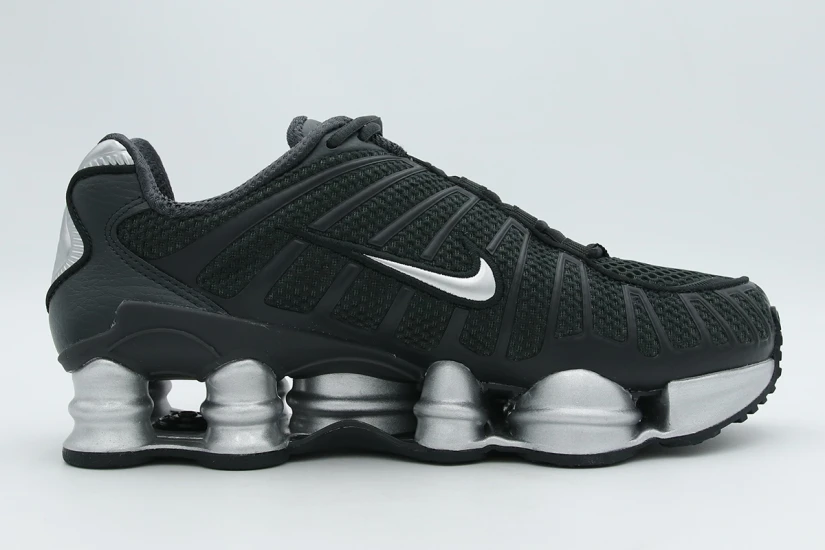 Nike Shox TL Γυναικεία Sneakers Μαύρα, Ασημί