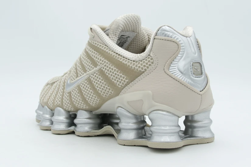 Nike Shox TL Γυναικεία Sneakers Μπεζ, Ασημί